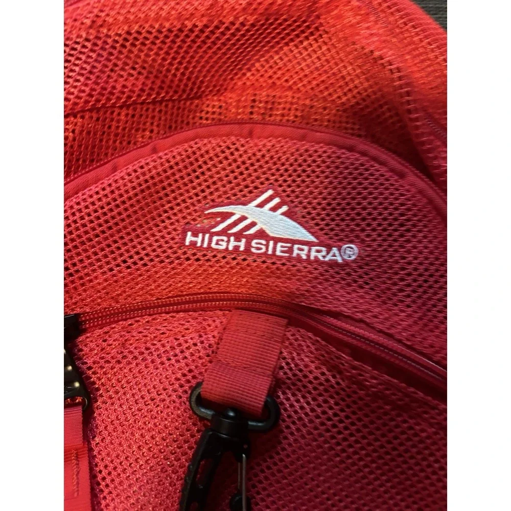 High Sierra Red Mesh Hiking Backpack GG1‎